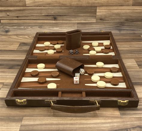 Vintage Backgammon Game Set In Carrying Case Retro Board Game Travel