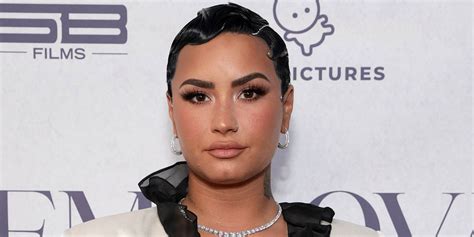 Demi Lovatos Talk Show Set To Premiere On Roku In July Demi Lovato
