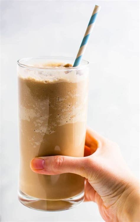 This Whipped Cream Frozen Coffee Is So Easy To Make And Tastes Like A