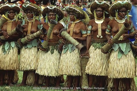 Minden Pictures Women Of The Sili Muli Tribe Papua New Guinea
