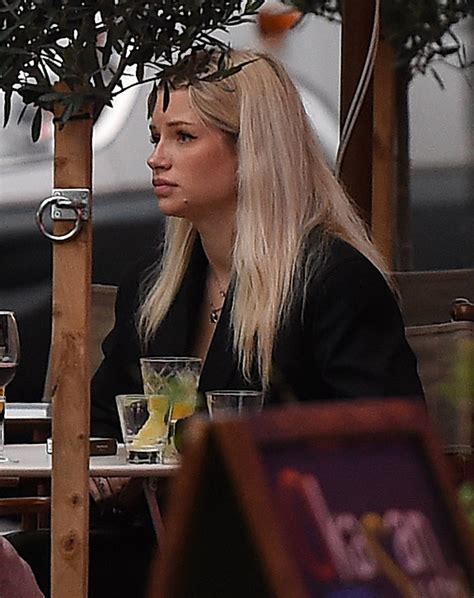 Lottie Moss With Blithe Saxon During Drinks And Food At A Notting Hill Restaurant 15 Gotceleb