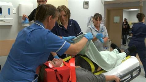 Grimsbys Diana Princess Of Wales Hospitals Busy Night Bbc News