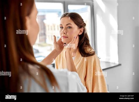 Doctor Checking Lymph Nodes Of Woman At Hospital Stock Photo Alamy