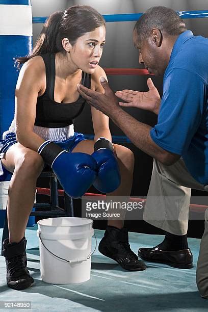 Male Vs Female Boxing Stockfotos En Beelden Getty Images