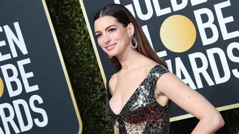 Anne Hathaway Is Quitting Drinking For The Next 18 Years