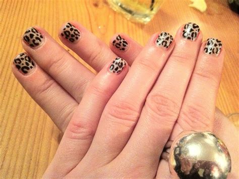 We did not find results for: Brush up and Polish up!: CND Shellac Nail Art - Even more Leopard Print!