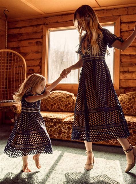20 Mother And Daughter Photography Ideas In 2022