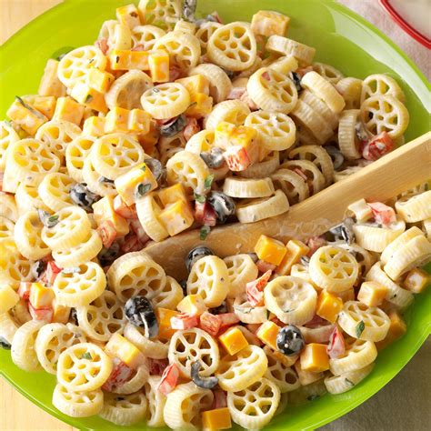 Jun 22, 2017 · tuscan pasta salad is an easy pasta salad with sun dried tomatoes, peppers spinach, and olives tossed in a tangy dressing. Wheely-Good Pasta Salad Recipe | Taste of Home