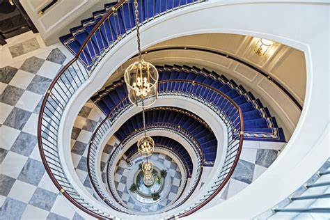 Excelsior ernst oteli köln'de bulunan ve konuklarına 5 yıldızlı hizmet sunan bir kongre ve şehir otelidir. „Excelsior Hotel Ernst" in Köln - AD