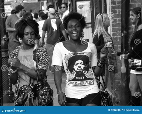 Two Young Women Enjoying The Day In New Orleans Editorial Photography