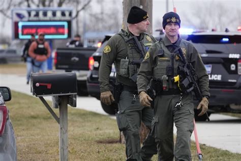 Iowa School Shooting Sixth Grader Killed 5 Others Injured At Perry