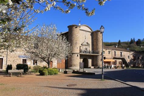 Stay at hôtel de france from $159/night, centre chrétien la grange from $70/night, grand hôtel des rasses from $109/night and more. Chartreuse de Sainte-Croix-en-Jarez - 2020 Alles wat u ...