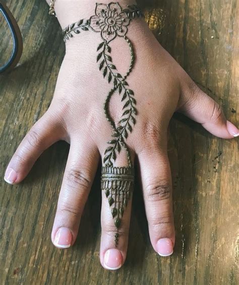 Easy And Simple Kids Mehndi Designs 2021 Images Download