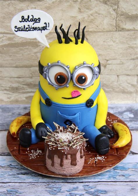 Minion Cake Decorated Cake By Veronica22 Cakesdecor