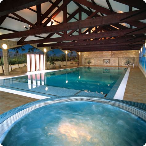 Chalet asian spa is open mon, tue, wed, thu, fri, sat, sun. ديكورات مسابح - افخم ديكورات للمسابح جنان