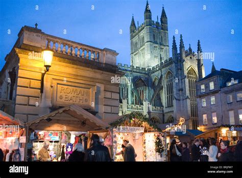 Bath Christmas Market And Bath Abbey Somerset Englanduk Stock Photo