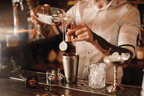 How To Become A Bartender Make Money And Travel The World