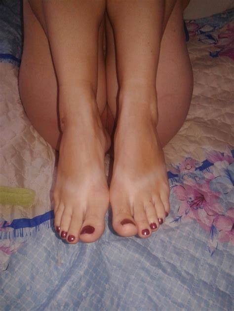 Sex Gallery Wife Open Legs Pussy Feet Toes 60298103
