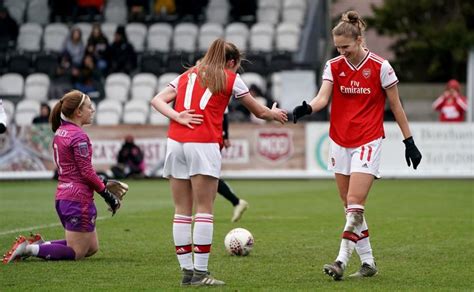 Vivianne miedema fifa 19 career mode рейтинги игрока. Miedema vindt rust in Schotse natuur en eet nu zelfs ...