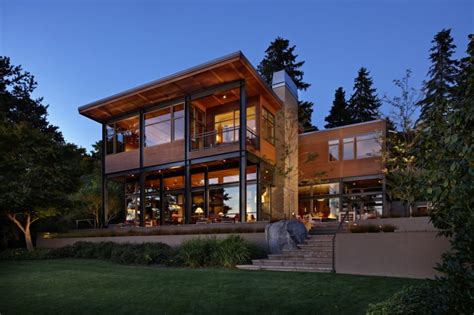 Grand Glass Lake House With Bold Steel Frame Modern House Designs
