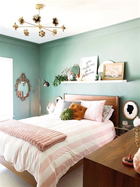 Pink And Green Bedroom Decor This Room Blends Midcentury Modern With