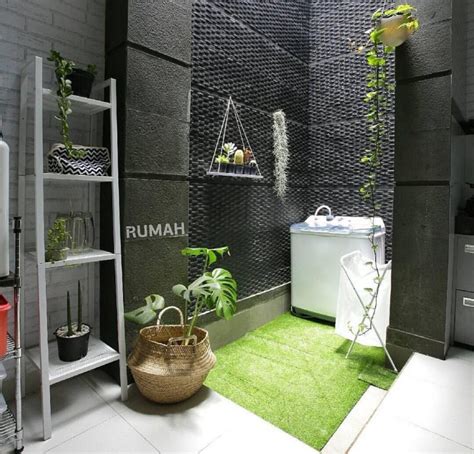 Rumput sintetis dengan ketebalan 8 mm memiliki harga jual sekitar rp.115.000 per meter. Rumah Asri Tanpa Ribet, Ikuti 5 Aplikasi Rumput Sintetis Ini!