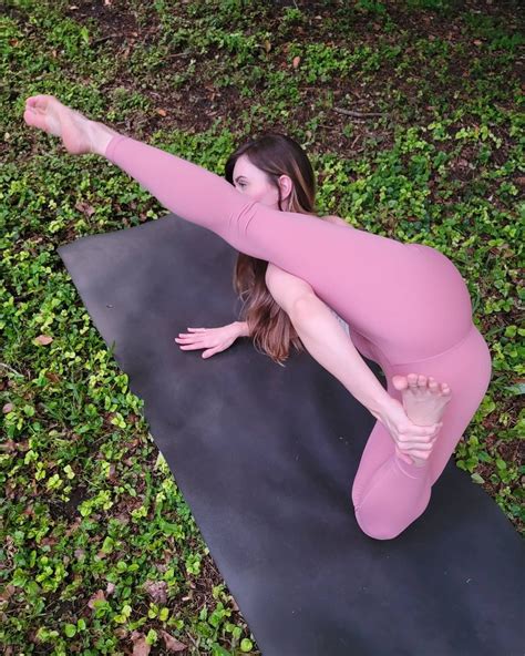 Hot Beautiful Yoga Poses Need To Know Topslideshow