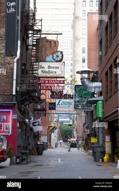 Bars Restaurants And Theatres In Printers Alley Nashville Tennessee Usa