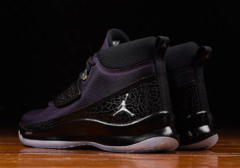 Next up is the jordan super fly 5 'team' pack that comes in four different color schemes for you to match your uniform. Jordan Super Fly 5 PO Purple Dynasty 881571-501 - Sneaker ...