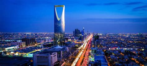 مواقيت الصلاة في الرياض حسب الوقت المحلي للعاصمة السعودية معرفة توقيت موعد صلاة الفجر الظهر العصر المغرب العشاء في جدة وفي أي ساعة يتم رفع الاذان فيها يومياً. السياحة في الرياض