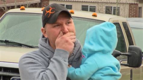 Strangers Surprise Santaquin Army Vet With New Roof Faith In Humanity Heartwarming Pay It