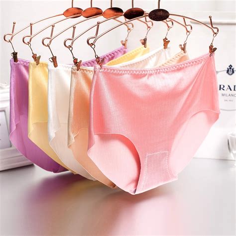 The New Womens Panties Ice Silk Cool And Refreshing Seamless Underwear