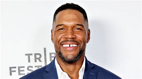 Michael Strahan’s Daughter Isabella 18 Shows Off Her Stunning Figure In Black Cut Out Dress