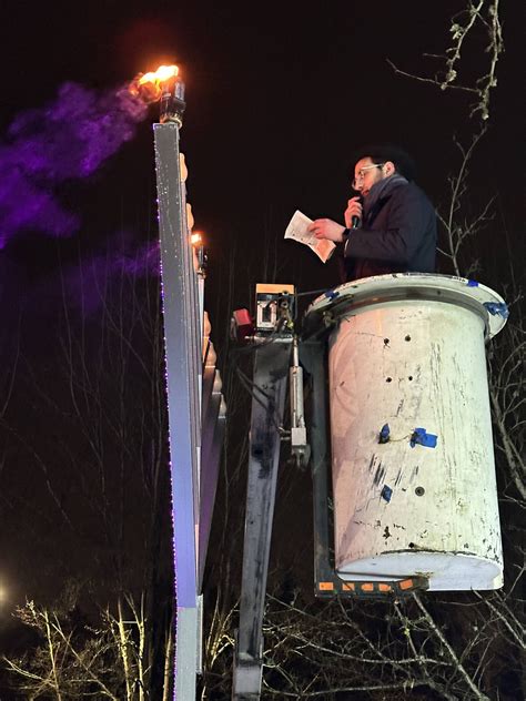 Chabad Mercer Island Holds Menorah Lighting On First Day Of Chanukah