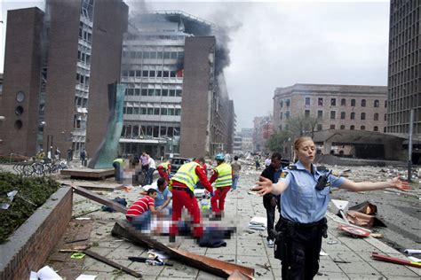 Terrorangrepene i norge 2011 var to sekvensielle terrorangrep som fredag den 22. Regjeringskvartalet ser ut som en krigssone etter kraftig ...