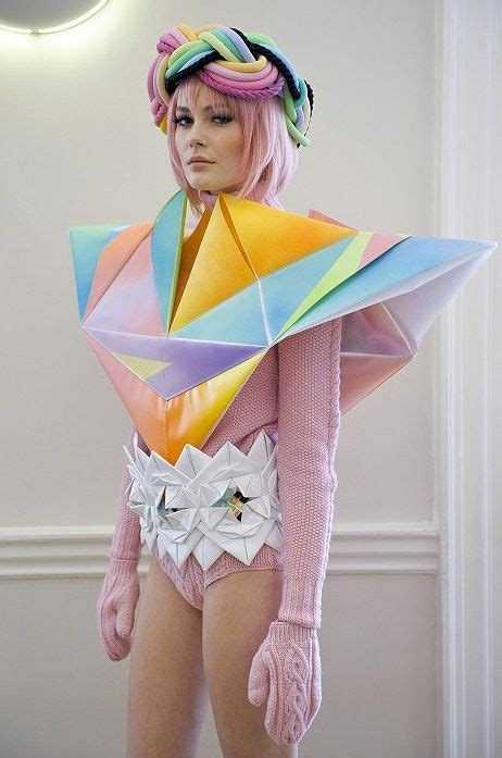 Fashion With Images Origami Fashion Geometric Fashion Fashion