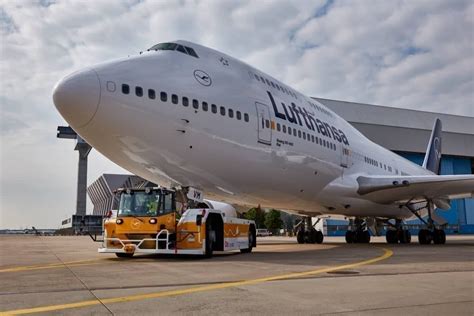 Lufthansa To Begin Ferrying Retired Boeing 747s For Disassembly