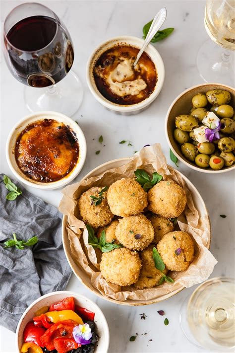 Perfect for game day or any appetizer party, croquetas de jamon are tasty spanish ham croquettes that are filled with a creamy bechamel sauce. Croquetas de Jamon- Spanish Ham Croquettes with Rioja ...