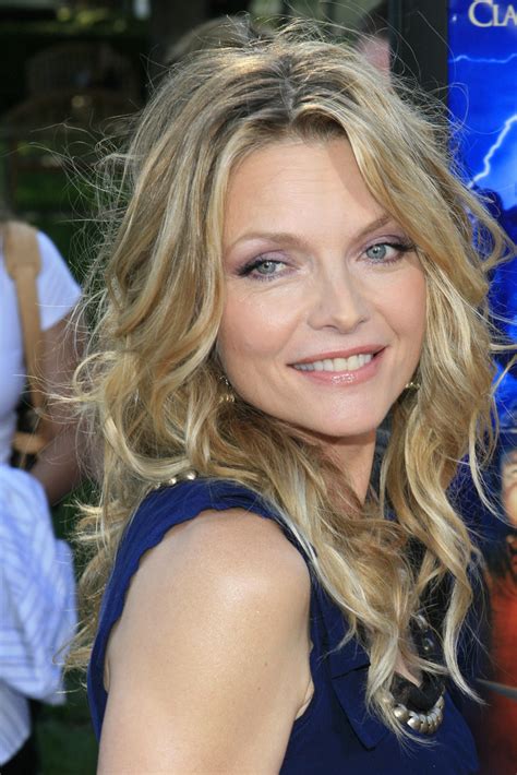 Michelle Pfeiffer Daughter Claudia Rose Photos Photos La Premiere