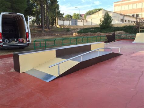 Skatepark De Requena Sex And Skate And Rock´n´roll