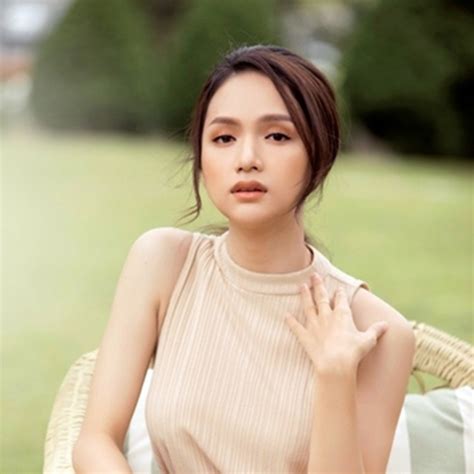 Jun 19, 2021 · theo phương giang, sự nỗ lực và tài năng của cầu thủ hồng duy không chỉ là niềm tự hào của quê hương cô mà còn là hình mẫu lý tưởng để thế hệ trẻ như cô có thêm động lực theo đuổi ước mơ của chính mình. Tên Thật Của Hương Giang - Tiểu Sử, Sự Nghiệp Và Đời Tư Nữ ...