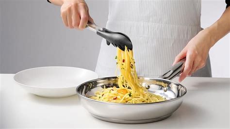 This set of tongs is great to have in any kitchen. Lockable Tong - Black | How to cook pasta, Cooking art ...