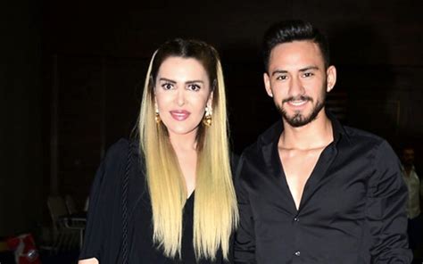 Selin ciğerci, kendisini ve eşi gökhan çıra'yı hedef alan açıklamalar yaptığı iddiasıyla deniz akkaya'ya üç ay tedbir. Selin Ciğerci erkek hali nasıldı Bebek Okan adıyla nam ...