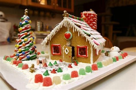 Christmas Gingerbread House Landscape Candy Decorations