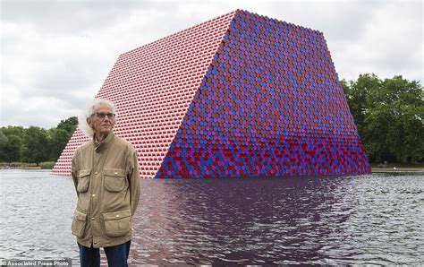 Christo Artwork Floats On Londons Serpentine Daily Mail Online