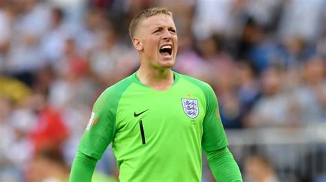 Jordan lee pickford (né logan; Bayern Munich transfer news: Jordan Pickford urged to ...