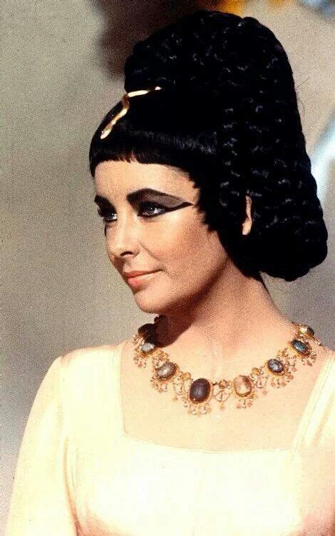 Elizabeth Taylor In Cleopatra 1963 Elizabeth Taylor Movies Elizabeth