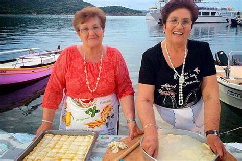 Βρες ξενοδοχεία σε αμμουλιανή στον πληρέστερο κατάλογο επαγγελματιών, επιχειρήσεων, υπηρεσιών. ΠΙΤΕΣ, ΓΛΥΚΑ, ΘΑΛΑΣΣΙΝΑ ΣΕ ΟΛΥΜΠΙΑΔΑ, ΣΤΡΑΤΩΝΙ ΚΑΙ ...