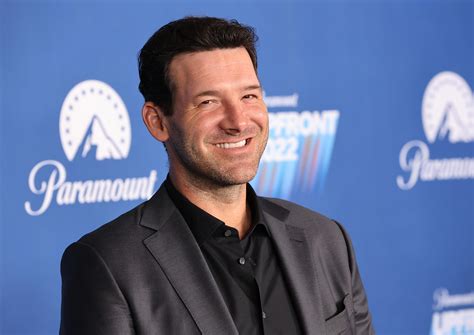 Tony Romo Tries — And Fails — To Sing Adele Karaoke Before Super Bowl 58 Commercial Break