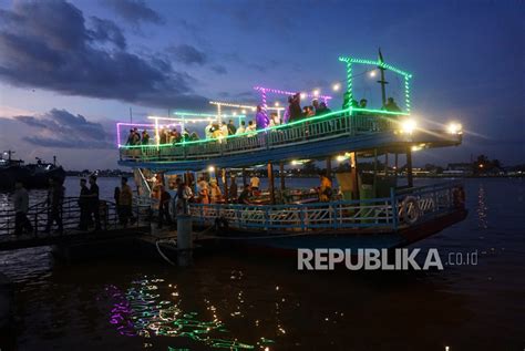Wisata Susur Sungai Kapuas Pontianak Republika Online